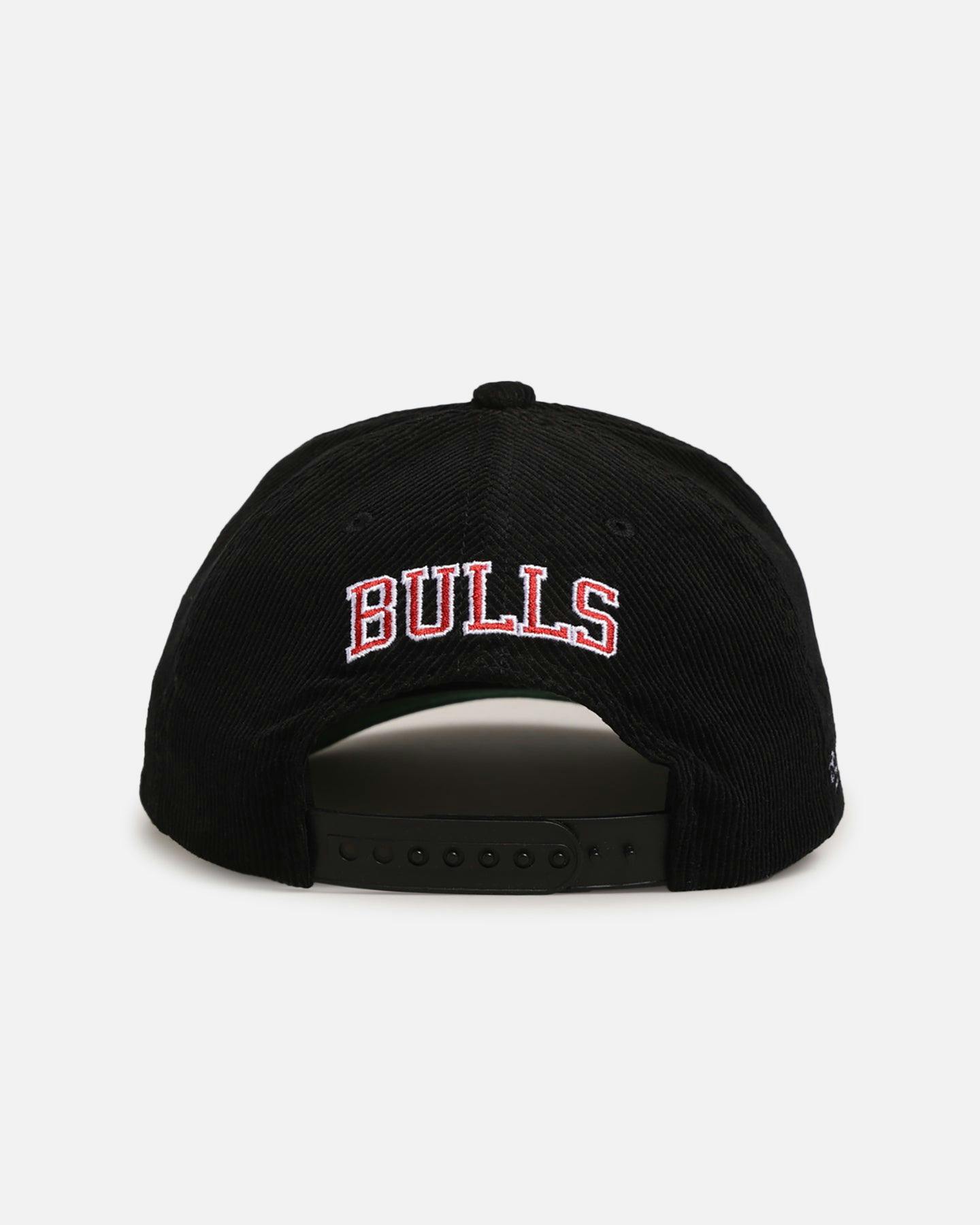 Mitchell & Ness Chicago Bulls 'Retro' Deadstock Corduroy Snapback Black