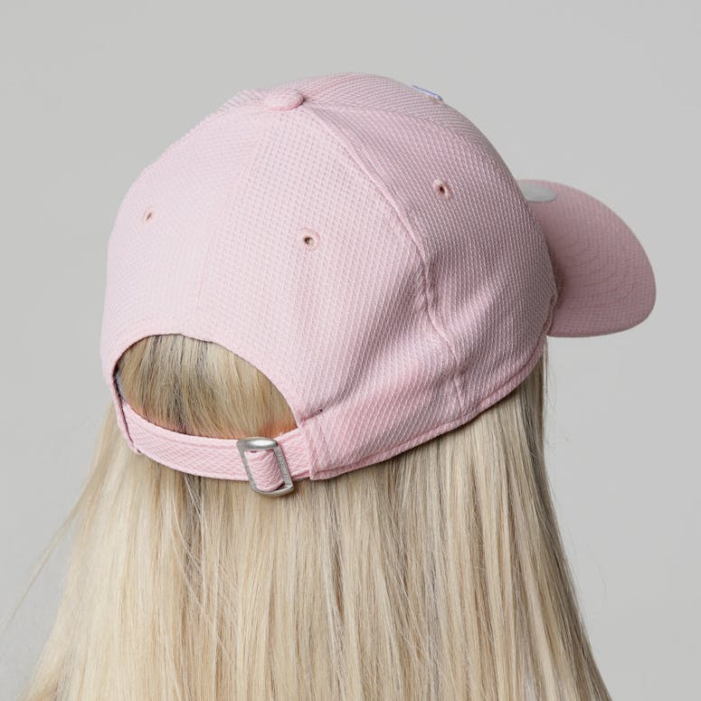 New Era Women's Los Angeles Dodgers 9FORTY Cloth Strapback Pink Diamond