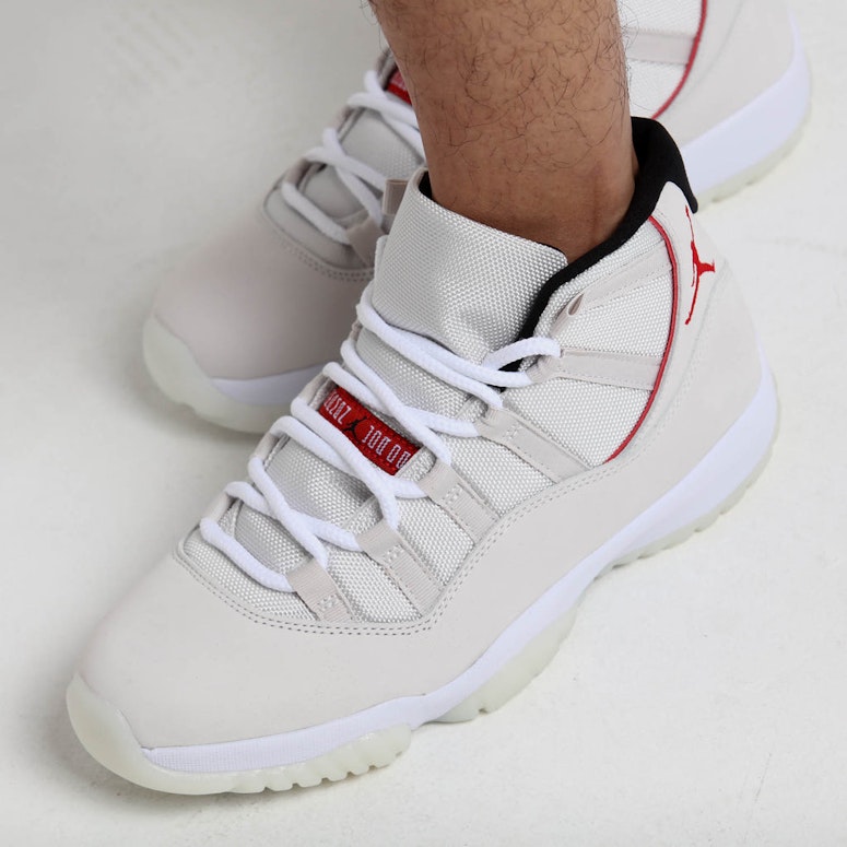 Jordan Air Jordan 11 Retro Grey/Red
