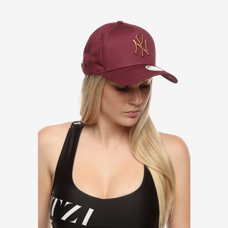 New Era Women's New York Yankees CK 940 A-Frame Strapback Maroon/Rose Gold