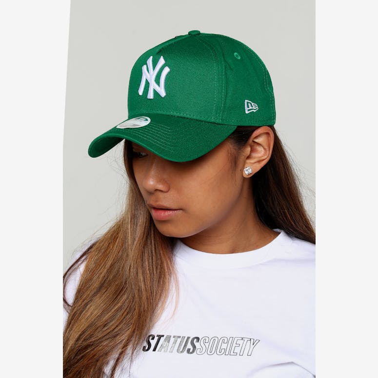 New Era Women's New York Yankees CK 9FORTY A-Frame Snapback Emerald Green