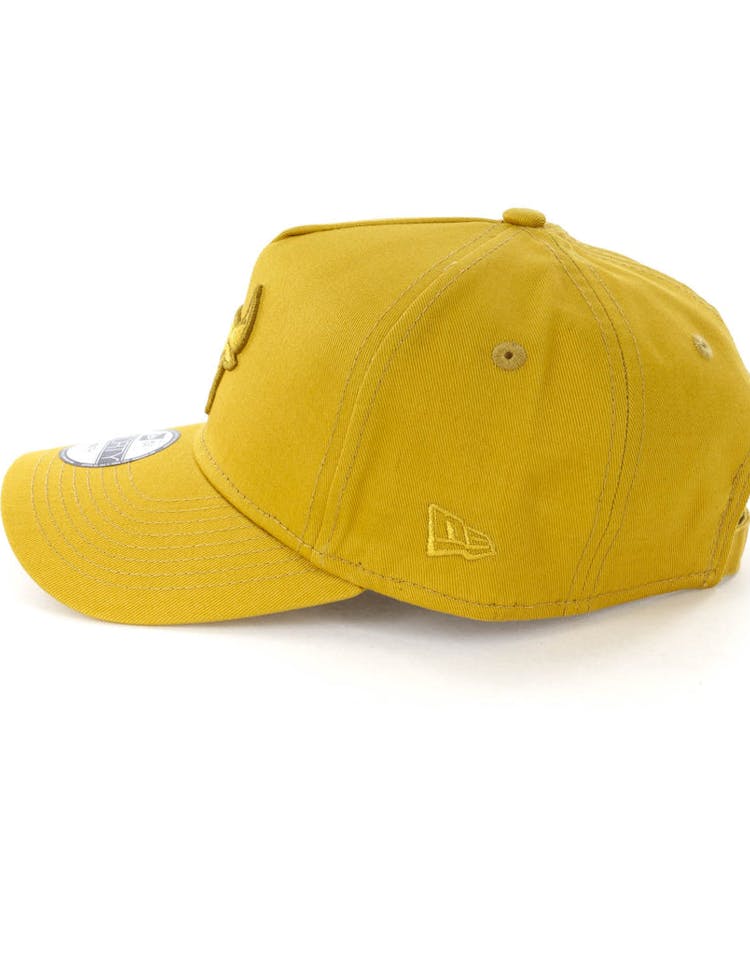 New Era Youth Chicago Bulls 9FORTY A-Frame Strapback Gold