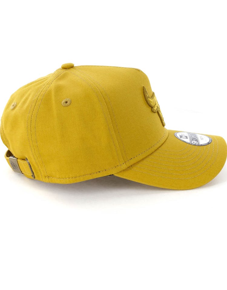 New Era Youth Chicago Bulls 9FORTY A-Frame Strapback Gold
