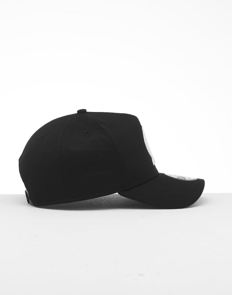 New Era New York Knicks 9FORTY K-Frame Snapback Black/White