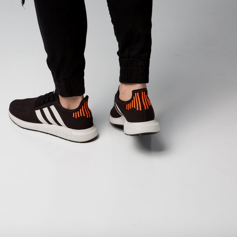 Adidas Swift Run Black/White/Grey