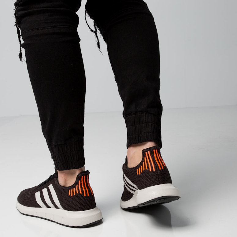 Adidas Swift Run Black/White/Grey