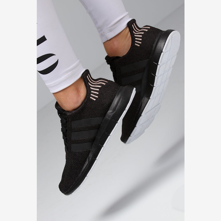 Adidas Women's Swift Run Black