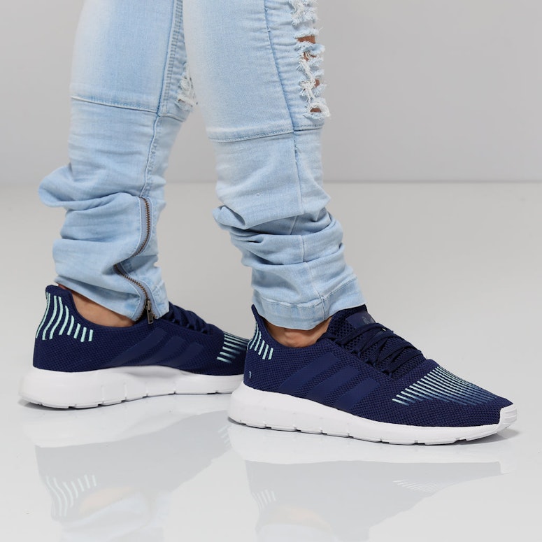 Adidas Originals Swift Run Navy/White