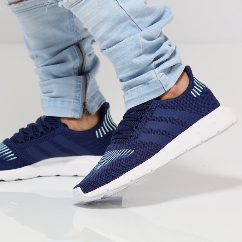 Adidas Originals Swift Run Navy/White