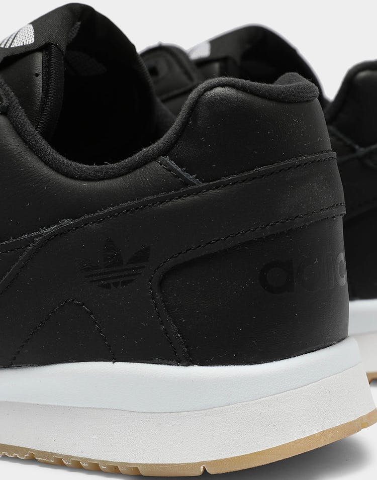 Adidas A.R Trainer Black/Black/White