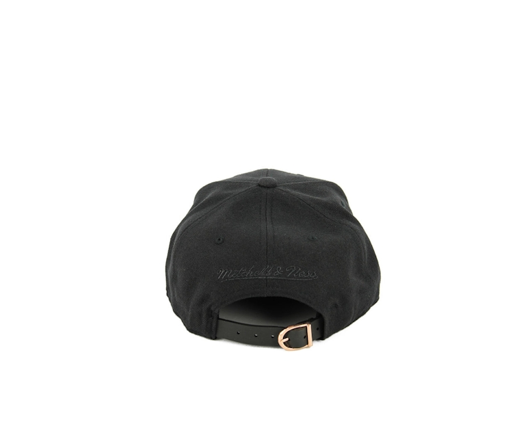 Mitchell & Ness Bulls Gold Arch Logo ST Black