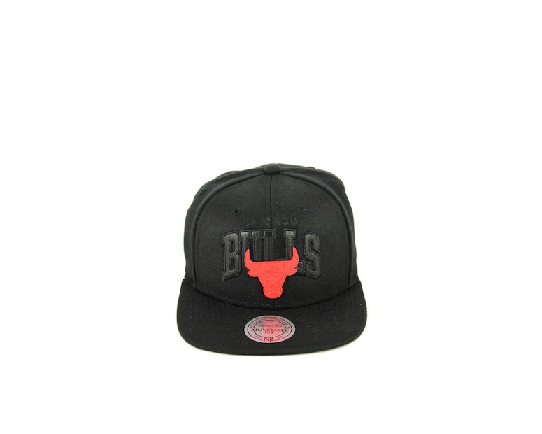 Mitchell & Ness Bulls Rubber Badge Arch ST Black