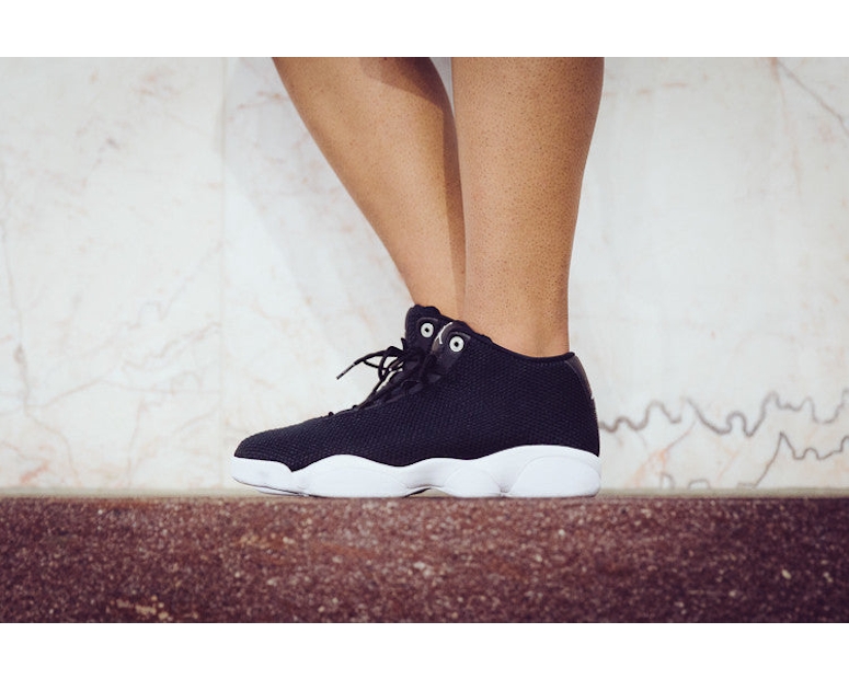 Jordan Horizon Low Black/white