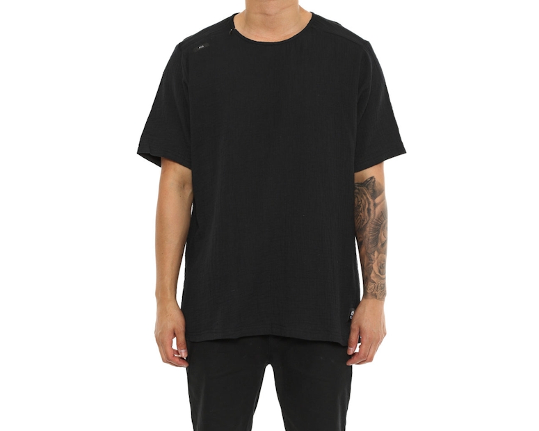 Shaun Johnson The Structured Tee Black