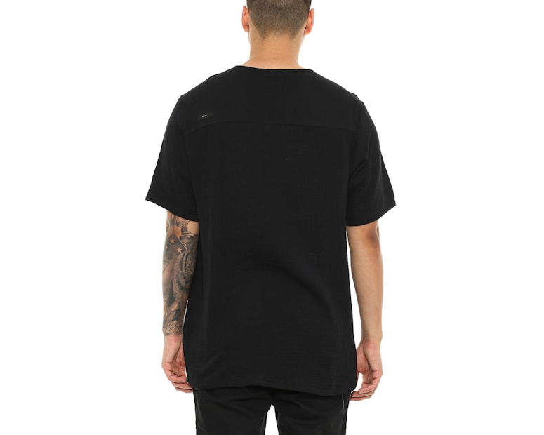 Shaun Johnson The Structured Tee Black