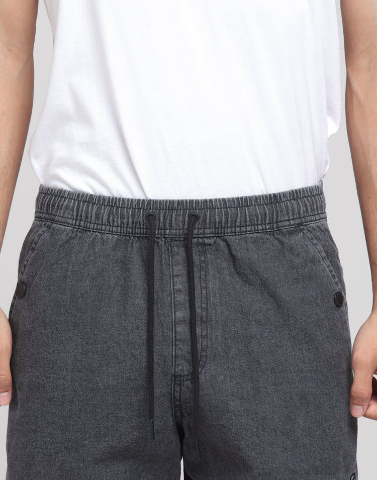 Carré Opposition Short Black