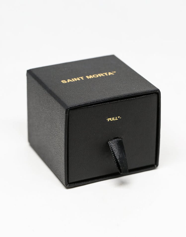 SAINT MORTA WORLD RING GOLD