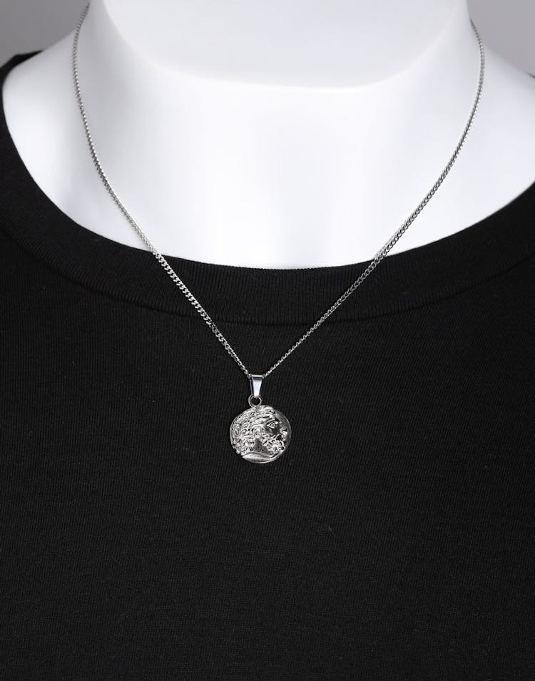 Midnight City Zeus Pendant & Chain Silver