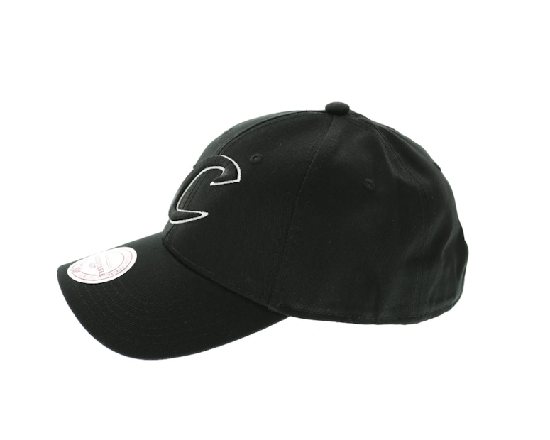 Mitchell & Ness Cleveland Cavaliers Low Pro Snapback Black/Black/White