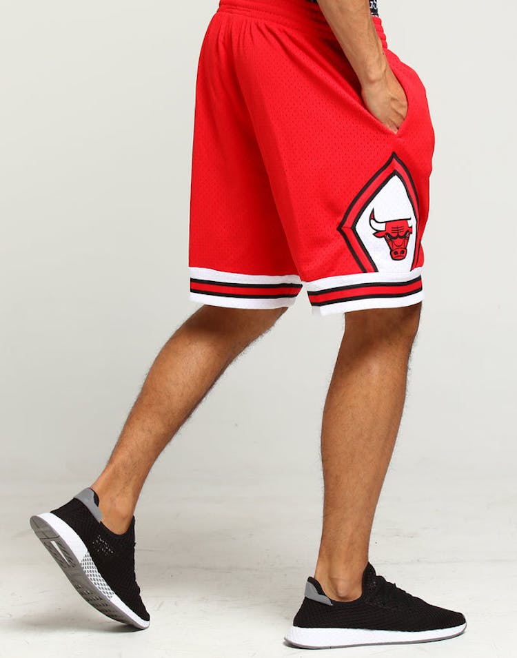 Mitchell & Ness Chicago Bulls 97/98 Swingman Shorts Red