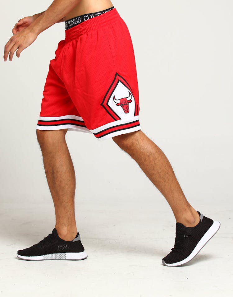 Mitchell & Ness Chicago Bulls 97/98 Swingman Shorts Red