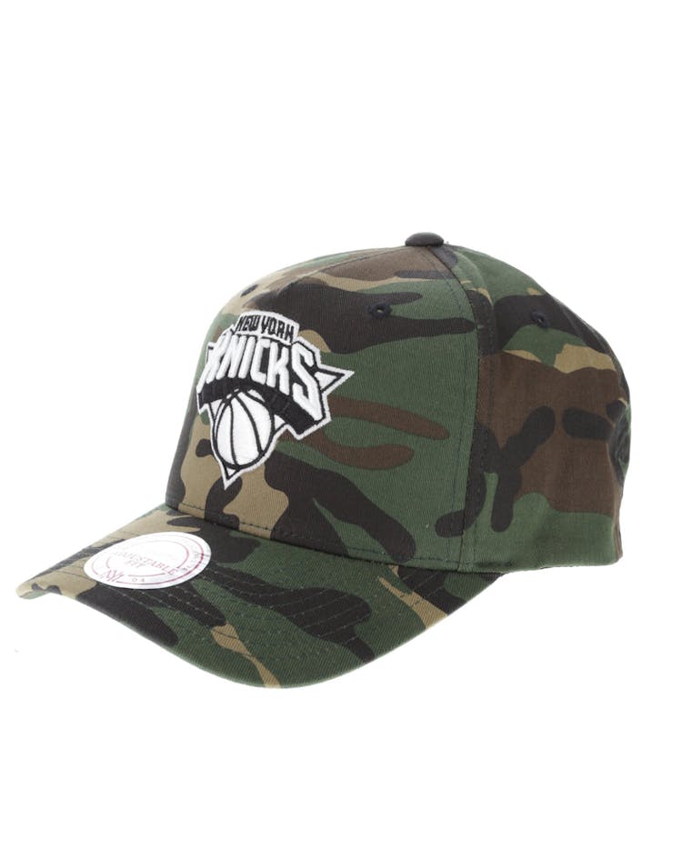 Mitchell & Ness New York Knicks 110 Pinch Snapback Camo