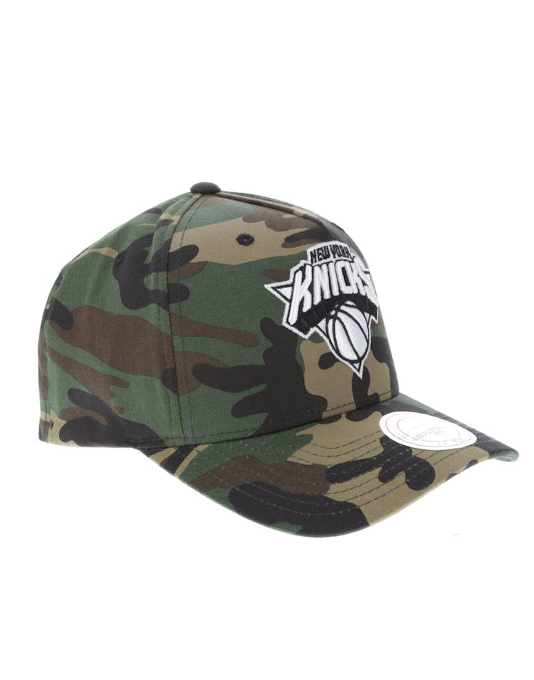 Mitchell & Ness New York Knicks 110 Pinch Snapback Camo