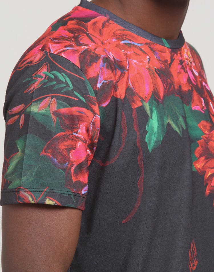 Criminal Damage Kai T-Shirt Black/Red