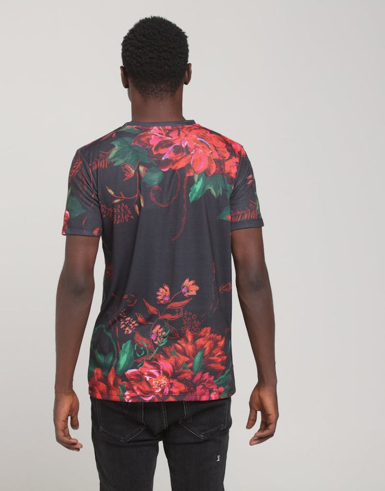 Criminal Damage Kai T-Shirt Black/Red