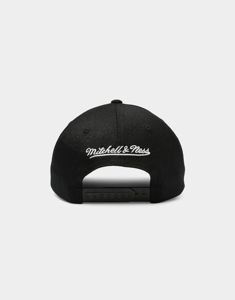 Mitchell & Ness New York Knicks Outline High Crown 110 Snapback Black