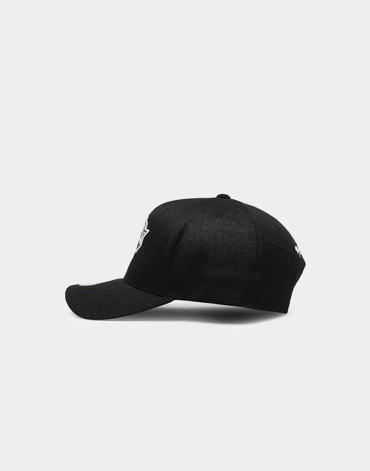 Mitchell & Ness New York Knicks Outline High Crown 110 Snapback Black