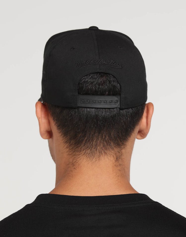 Mitchell & Ness Golden State Warriors 110 Kevlar Snapback Black