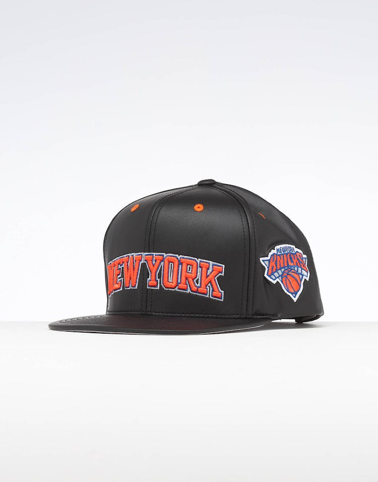 Mitchell & Ness New York Knicks Rapid Snapback Black