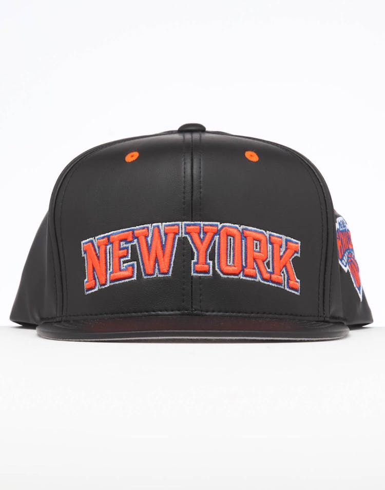 Mitchell & Ness New York Knicks Rapid Snapback Black