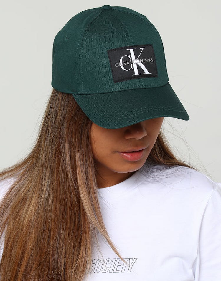 Calvin Klein Women's J Monogram Cap W June Bug