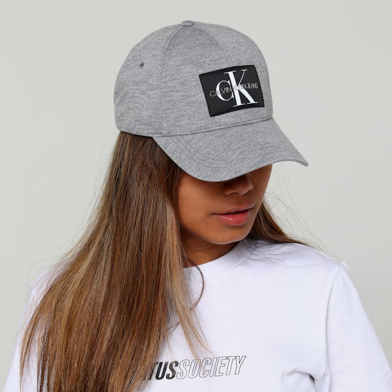 Calvin Klein Women's J Monogram Cap W Grey Heather