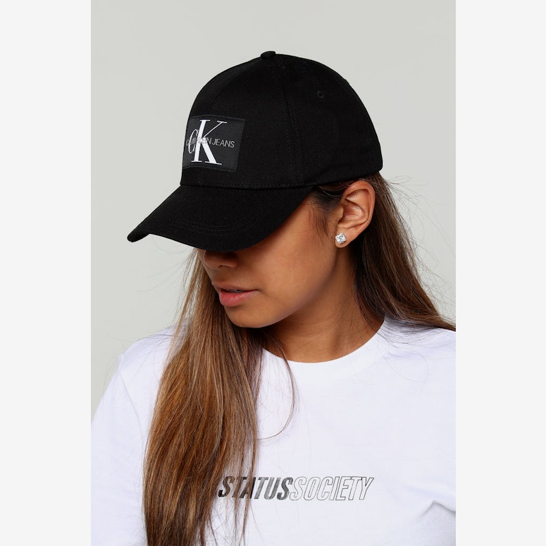 Calvin Klein Women's J Monogram Cap W Black