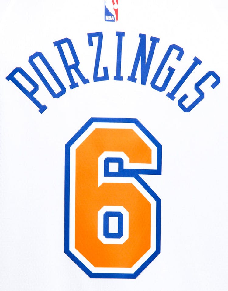 Nike New York Knicks #6 Kristaps Porziņģis Alternate Swingman Jersey White