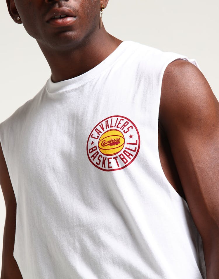 Mitchell & Ness Cleveland Cavaliers Full Circle Logo Muscle White