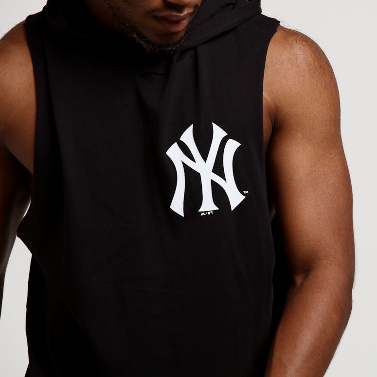 Majestic Athletic New York Yankees Vincennes Muscle Hood Black