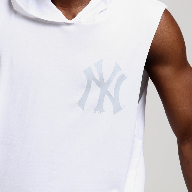Majestic Athletic New York Yankees Vincennes Muscle Hood White/Grey