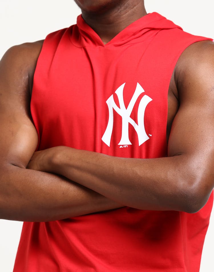 Majestic Athletic New York Yankees Vincennes Muscle Hood Red
