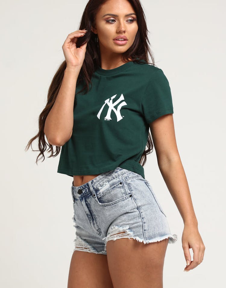 Majestic Athletic Women's New York Yankees Camila Cropped Tee Teal