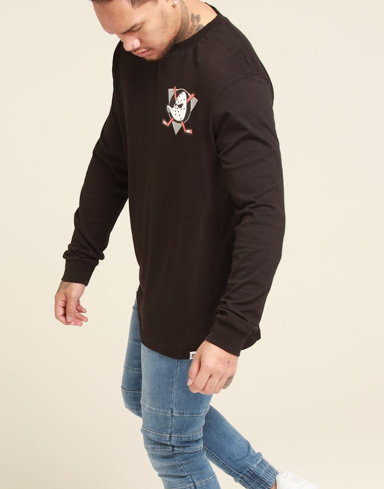 Majestic Athletic Anaheim Ducks NHL C Crest L/S Tee Black