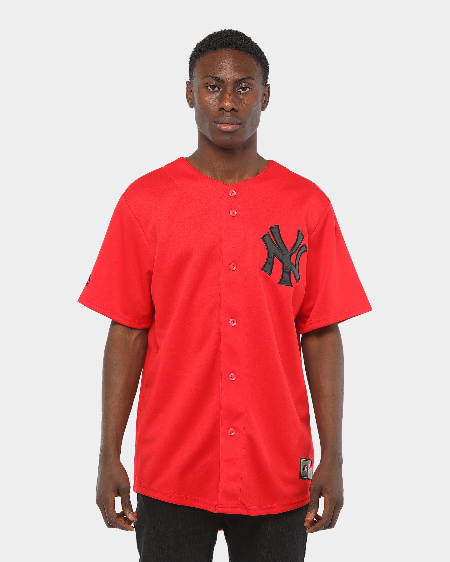 red yankees shirt