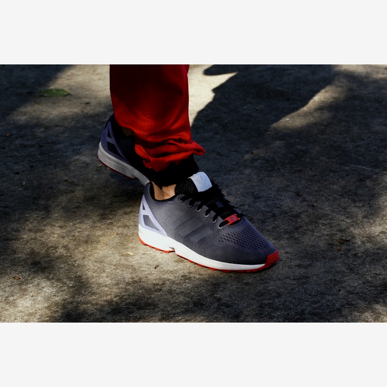 ZX Flux Charcoal/white