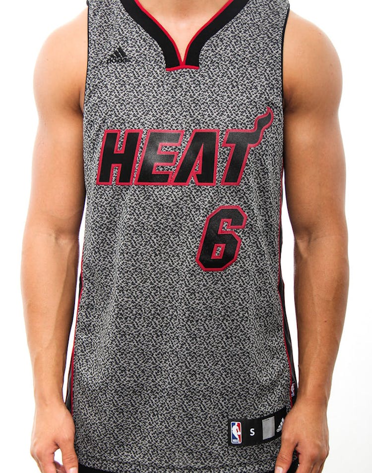 Miami Heat Revolution 30 Black/charcoal