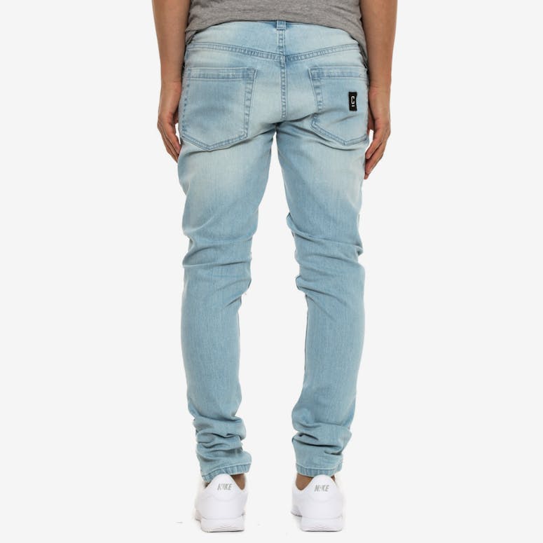 Courant Distress Knee Jean Light Blue