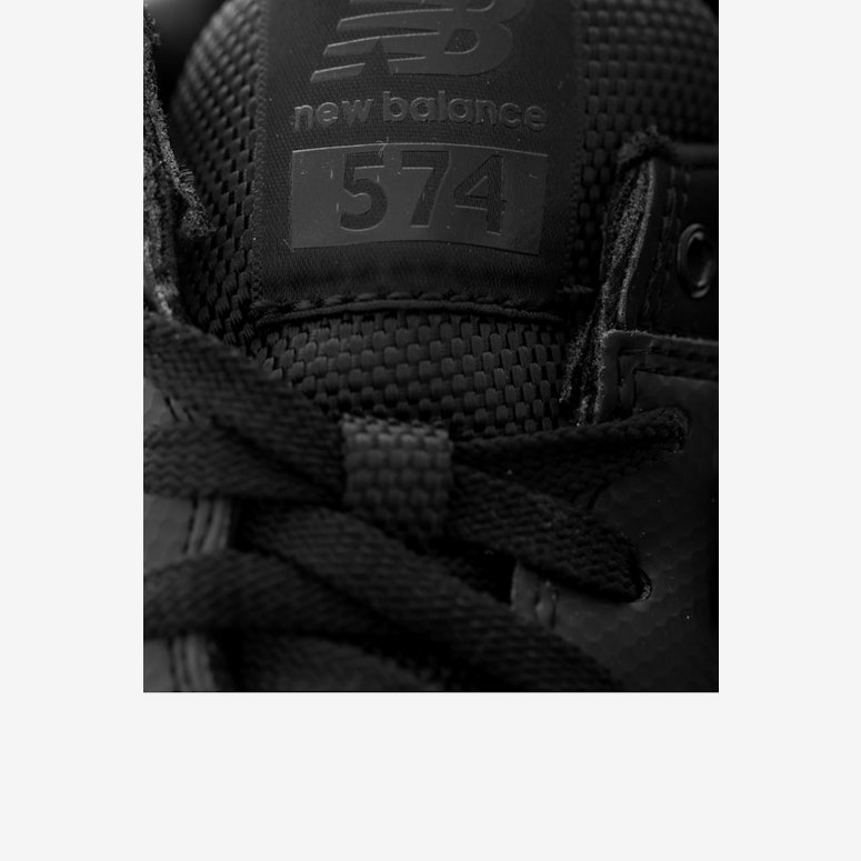 Stealth 574 Black/white