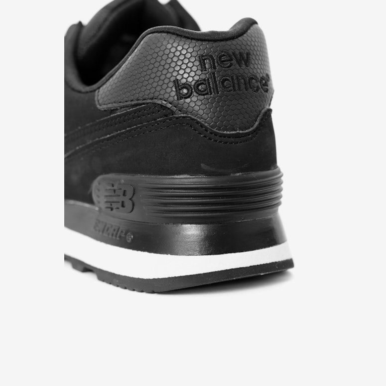 Stealth 574 Black/white
